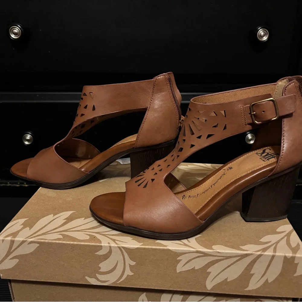 Sofft Cymbal Tan Leather Heels - Picture 5 of 7